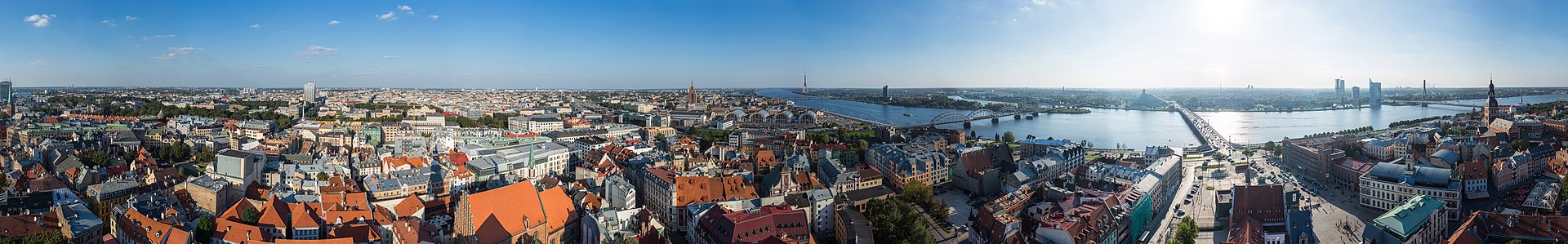 1920px-Riga_Skyline_Panorama%2C_Latvia_-_Diliff.jpg